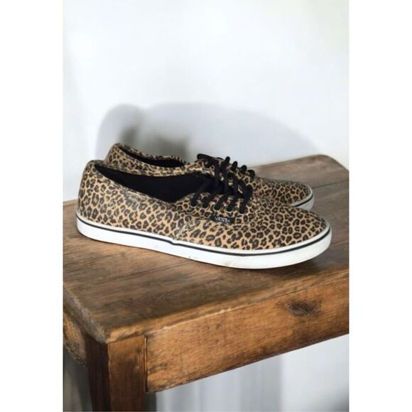 VANS Off The Wall Leopard Cheetah Animal Print Shoes Womens Size 7.5 Mens Size 6 - Picture 1 of 10